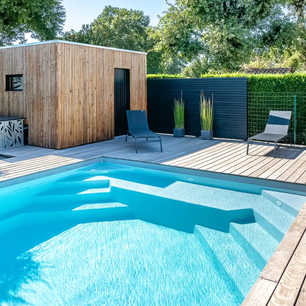 Schalenpool Maatea Einstiegstreppe